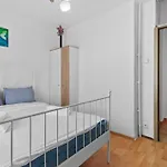 Apartament 2 Bedroom Downtown