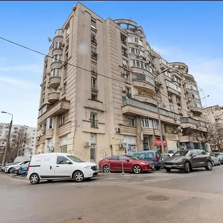 2 Bedroom Downtown
