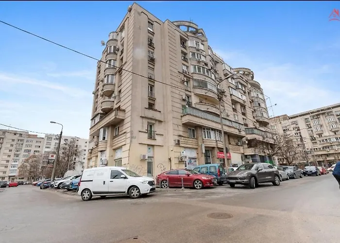 2 Bedroom Downtown