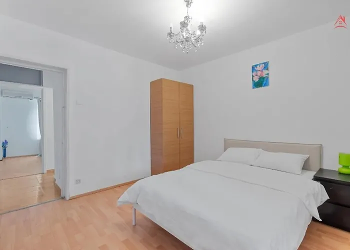 2 Bedroom Downtown *